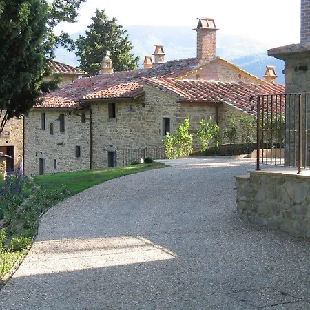 Borgovaluberti Resort *